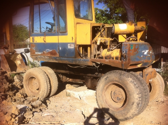 ขายด่วน KOMATSU PW100-3  รถใช้งานอยู่ทุกวัน เครื่องดี เอวแน่น ระบบดี เบรคดี บูมอาร์มไม่มีแตกร้าว  พร้อมใช้งานราคาคุยกันได้จ้า