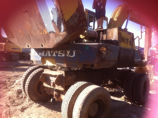 ขายด่วน KOMATSU PW100-3  รถใช้งานอยู่ทุกวัน เครื่องดี เอวแน่น ระบบดี เบรคดี บูมอาร์มไม่มีแตกร้าว  พร้อมใช้งานราคาคุยกันได้จ้า