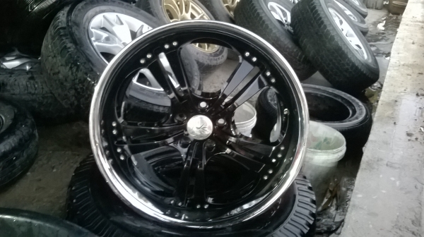 ล้อขอบ20 5รู114 ชุดละ14500