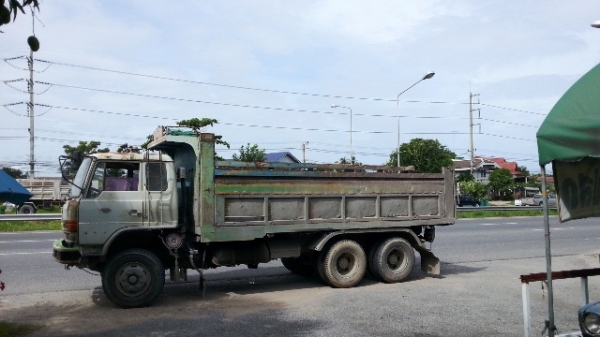 Hino 227 เบรคทริปฟี้ เสื้อเพลา zm ดั้ม 12 ตัน ราคาต่อรองได้ครับ ขายได้ขาย