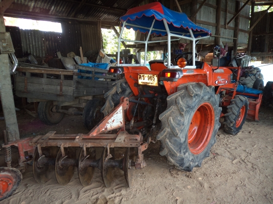 ขายราคา225000บาท รถไถคูโบต้า34แรง มีดันหน้า พร้อมผานหลัง