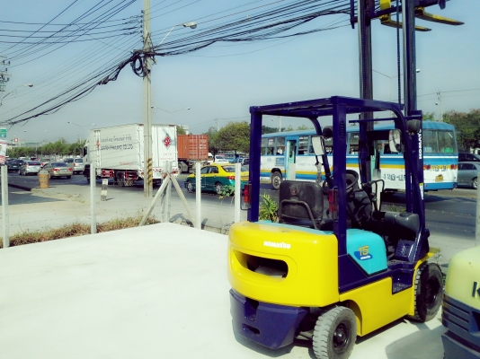 ขายถูก KOMATSU FD15-16ขนาด1.5ตัน เสา3เมตร เกียร์ธรรมดา เครื่องดีเซลC240ราคาต่อรองได้0816161541