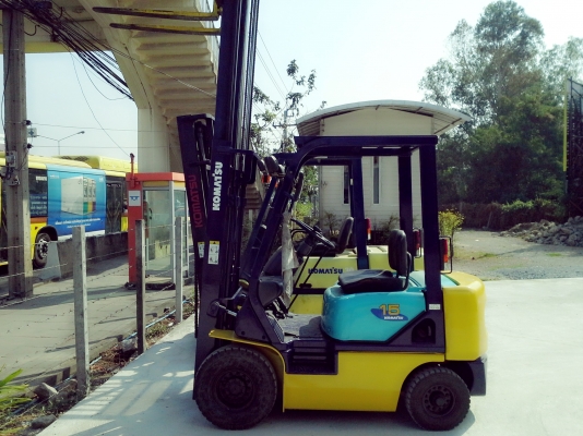 ขายถูก KOMATSU FD15-16ขนาด1.5ตัน เสา3เมตร เกียร์ธรรมดา เครื่องดีเซลC240ราคาต่อรองได้0816161541