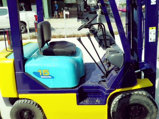 ขายถูก KOMATSU FD15-16ขนาด1.5ตัน เสา3เมตร เกียร์ธรรมดา เครื่องดีเซลC240ราคาต่อรองได้0816161541