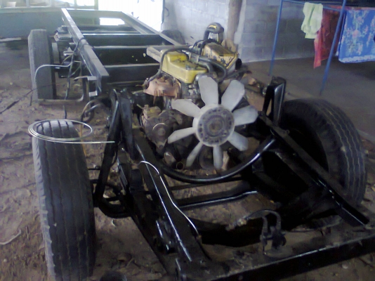 ขายรถบรรทุก4ล้อกลาง ISUZU ประกอบใหม่ทั้งคัน พร้อมทะเบียน