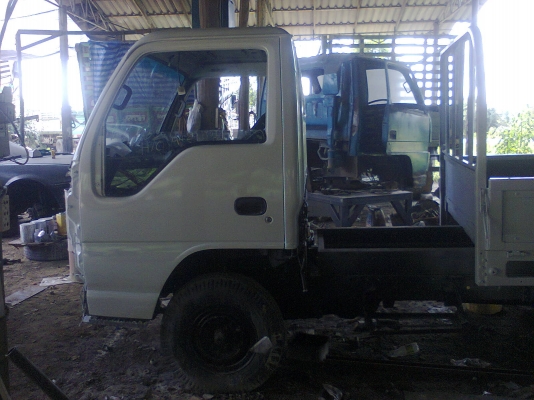 ขายรถบรรทุก4ล้อกลาง ISUZU ประกอบใหม่ทั้งคัน พร้อมทะเบียน