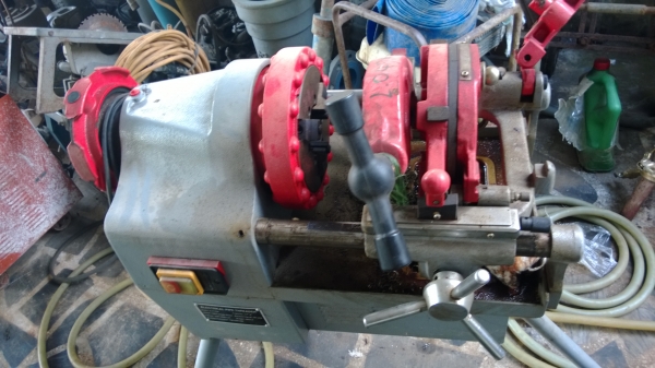 ขายเครื่องต๊าปเกลียวท่อ ขนาด 2 นิ้ว ขายเครื่องต๊าปเกลียวท่อ ขนาด 2 นิ้ว