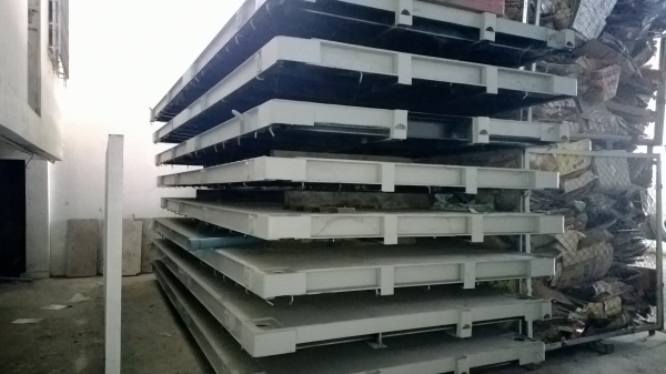 พื้นเรียบของ10ล้อหรือหางพ่วง ได้ทุกรุ่น ยาว6.5 ม.(มี9อัน) ขายอันละ8หมื่น พื้นเรียบของ10ล้อหรือหางพ่วง ได้ทุกรุ่น ยาว6.5 ม.(มี9อัน) ขายอันละ8หมื่น