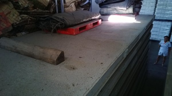 พื้นเรียบของ10ล้อหรือหางพ่วง ได้ทุกรุ่น ยาว6.5 ม.(มี9อัน) ขายอันละ8หมื่น พื้นเรียบของ10ล้อหรือหางพ่วง ได้ทุกรุ่น ยาว6.5 ม.(มี9อัน) ขายอันละ8หมื่น