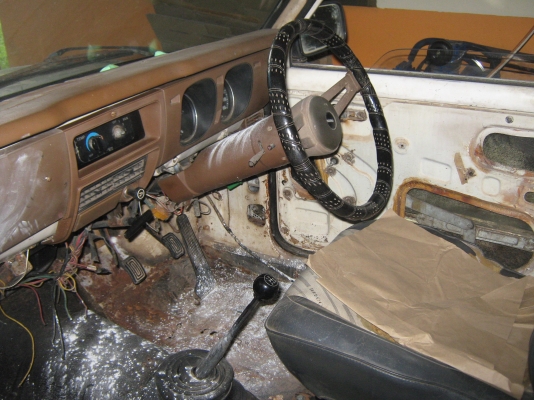 ขายรถมาสด้าเก๊าเก่า 25000 มาเอาเลยครับ