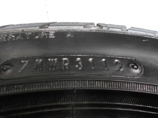 ขายยาง Dunlop 195/45/16 ปี 12 ดอกสวย 1 ชุด/ใส่-ถ่วงฟรีค่ะ