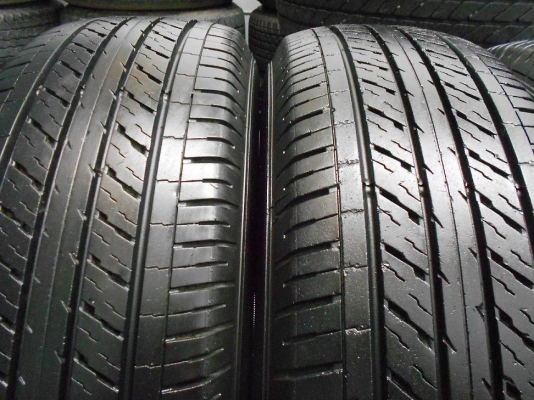 ขายยาง Dunlop 215/65/16 ปลายปี 10 ดอกสวย วิ่งน้อย ไม่มีปะ 1 ชุด/ใส่-ถ่วงฟรีค่ะ