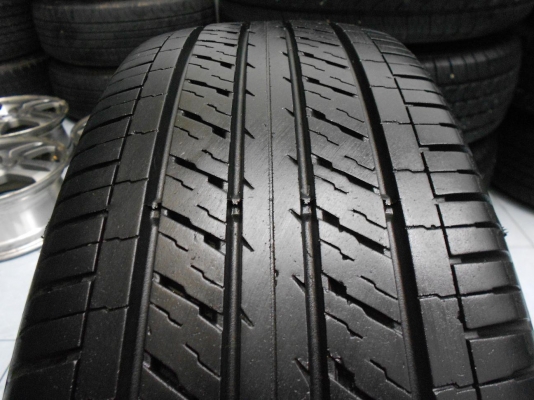 ขายยาง Dunlop 215/65/16 ปลายปี 10 ดอกสวย วิ่งน้อย ไม่มีปะ 1 ชุด/ใส่-ถ่วงฟรีค่ะ