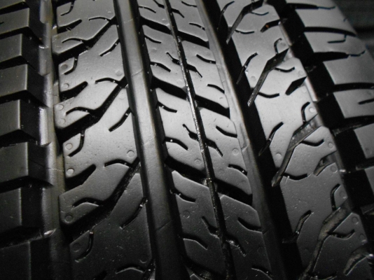 ขายยาง BFGoodrich Longtrail 205/70/15 ปี 10 ยางใหม่เก่าปีลงพื้นปี 13 ไม่มีปะ 1 ชุด/ใส่-ถ่วงฟรี