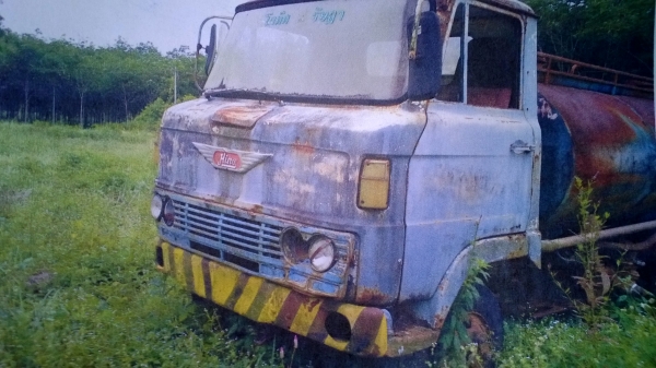 6ล้อน้ำมันKM เก่าเก็บ ไม่มีเล่ม ขาย90000บ.ขายตามสภาพ.....