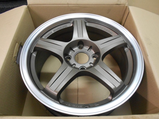 ขายล้อแม็กแต่งขอบ 17(4/114.3) 17x7.25 ET+40 ของใหม่ สวยๆ 1 ชุด/ใส่-ถ่วงฟรีค่ะ