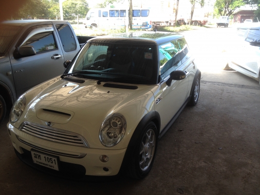 MINI COOPER  1600 cc เกียร์ธรรมดา สภาพสวยรถวิ่ง 9x,xxx km จดเเล้ว เอกสารครบ