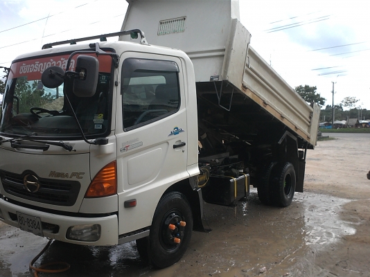 เจ้าของขายเอง hino FC 150 แรง เฟืองช้า ปี 50 ดั้ม  950,000