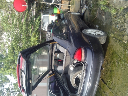 ขายมาสด้าcronos 5ประตูเครื่อง1.8autoติดแก๊สแล้วพร้อมโอน75000บาท