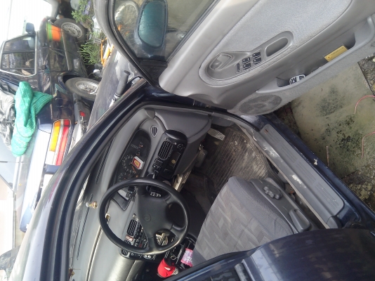 ขายมาสด้าcronos 5ประตูเครื่อง1.8autoติดแก๊สแล้วพร้อมโอน75000บาท