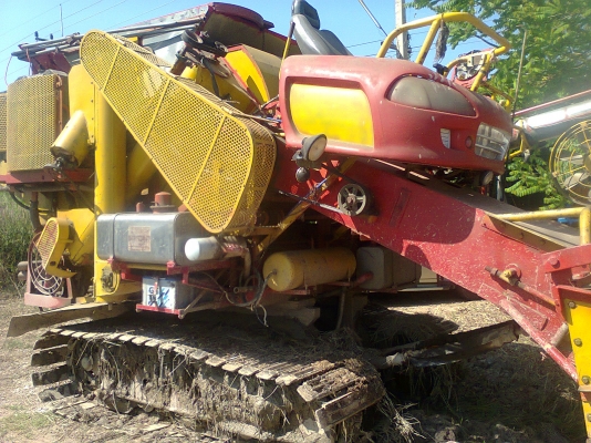 ขายรถเกี่ยวเกษตร