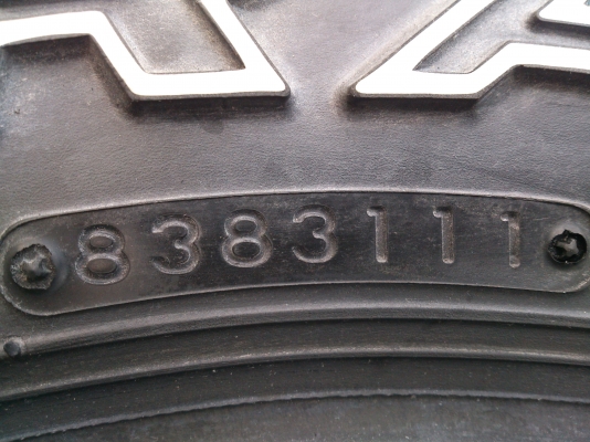 ขายยางใหม่เก่าเก็บ TOYO 31X10.50R15 MADE IN JAPAN จำนวน 2 ชุด  ชุดละ9500