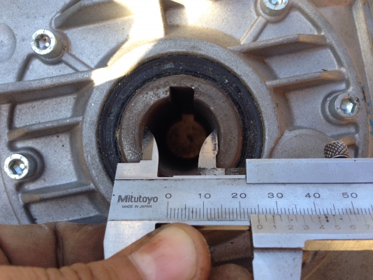 ขายมอเตอร์เกียร์ magnetek 1 HP. อัตราทด 1:25 สภาพสวย พร้อมใช้งาน มี 2 ตัวครับ