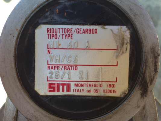 ขายมอเตอร์เกียร์ magnetek 1 HP. อัตราทด 1:25 สภาพสวย พร้อมใช้งาน มี 2 ตัวครับ