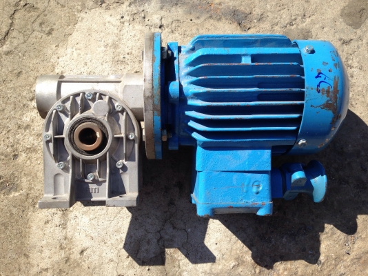 ขายมอเตอร์เกียร์ magnetek 1 HP. อัตราทด 1:25 สภาพสวย พร้อมใช้งาน มี 2 ตัวครับ