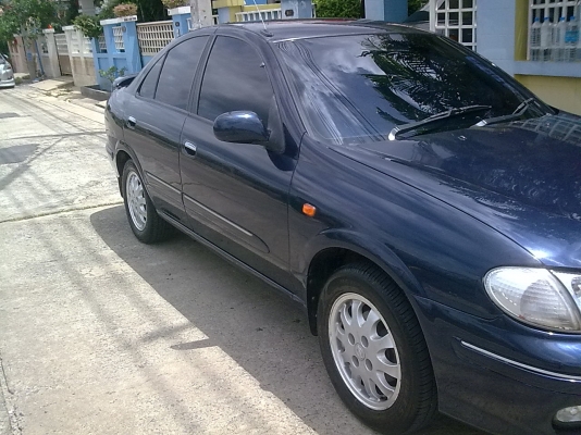 ขาย NISSAN SUNNY 1.6 SUPER NEO พร้อมใช้งาน สีน้ำเงิน เกียร AUTO ติด LPG