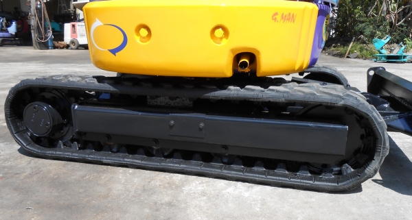 ขายรถขุดขนาดเล็ก KOMUTSU PC10-UU -3 รุ่น3 ใส่ท้ายรถปิคอัพได้