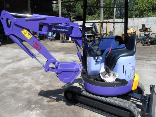 ขายรถขุดขนาดเล็ก KOMUTSU PC10-UU -3 รุ่น3 ใส่ท้ายรถปิคอัพได้
