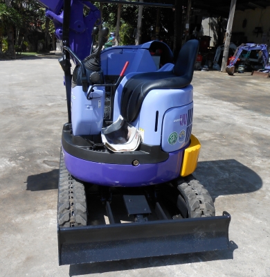 ขายรถขุดขนาดเล็ก KOMUTSU PC10-UU -3 รุ่น3 ใส่ท้ายรถปิคอัพได้