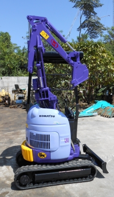 ขายรถขุดขนาดเล็ก KOMUTSU PC10-UU -3 รุ่น3 ใส่ท้ายรถปิคอัพได้