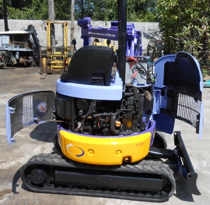 ขายรถขุดขนาดเล็ก KOMUTSU PC10-UU -3 รุ่น3 ใส่ท้ายรถปิคอัพได้