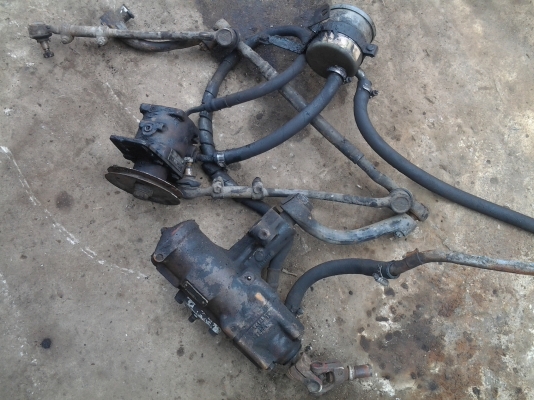 ขายพวงมาลัยเพา เวอร์  รถ  BM  พร้อม  ใช้งานให้หมดเลย  5000 -บาท