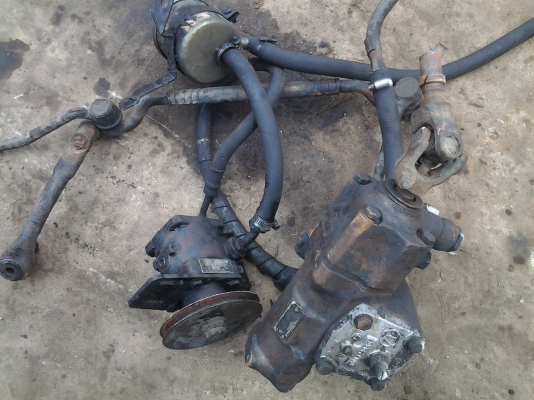 ขายพวงมาลัยเพา เวอร์  รถ  BM  พร้อม  ใช้งานให้หมดเลย  5000 -บาท