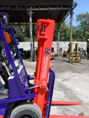 ขายรถยก 1.5 ตัน TOYOTA 5 FG 1รุ่น 5