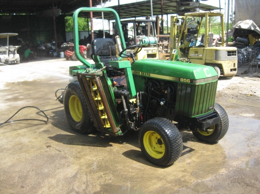ขายรถตัดหญ้า JOHN DEERE 856 สามแก๊งค์ พร้อมใช้งาน