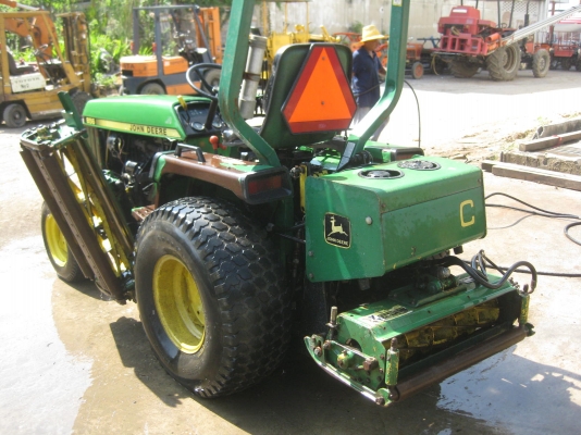 ขายรถตัดหญ้า JOHN DEERE 856 สามแก๊งค์ พร้อมใช้งาน