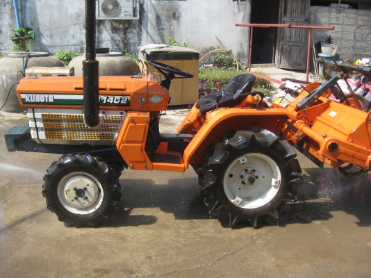 ขายรถไถ KUBOTA B1402 4WD พร้อมใช้งาน ขายรถไถ KUBOTA B1402 4WD พร้อมใช้งาน
