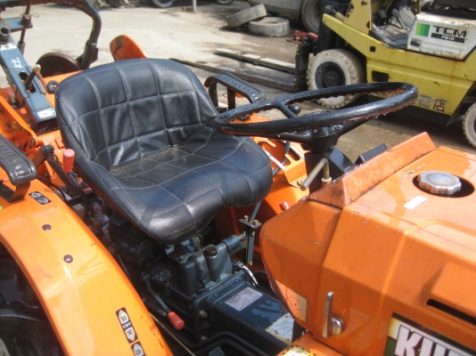 ขายรถไถ KUBOTA B1402 4WD พร้อมใช้งาน ขายรถไถ KUBOTA B1402 4WD พร้อมใช้งาน