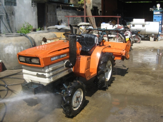 ขายรถไถ KUBOTA B1400 4WD พร้อมใช้งาน ขายรถไถ KUBOTA B1400 4WD พร้อมใช้งาน