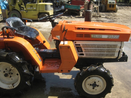 ขายรถไถ KUBOTA B1400 4WD พร้อมใช้งาน ขายรถไถ KUBOTA B1400 4WD พร้อมใช้งาน
