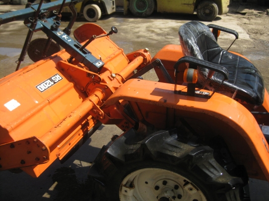 ขายรถไถ KUBOTA B1400 4WD พร้อมใช้งาน ขายรถไถ KUBOTA B1400 4WD พร้อมใช้งาน