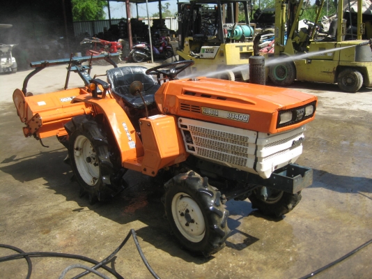 ขายรถไถ KUBOTA B1400 4WD พร้อมใช้งาน