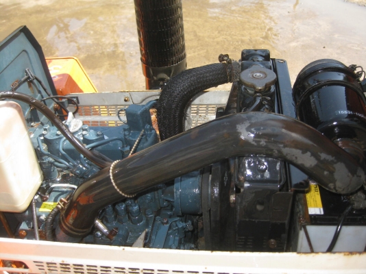 ขายรถไถ KUBOTA B1400 4WD พร้อมใช้งาน ขายรถไถ KUBOTA B1400 4WD พร้อมใช้งาน