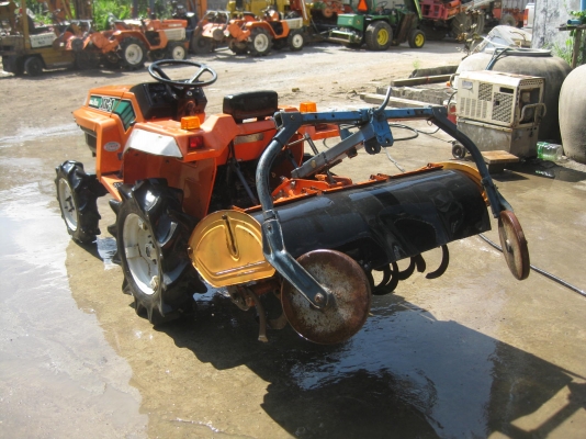 ขายรถไถ KUBOTA XB-1 4WD พร้อมใช้งาน ขายรถไถ KUBOTA XB-1 4WD พร้อมใช้งาน
