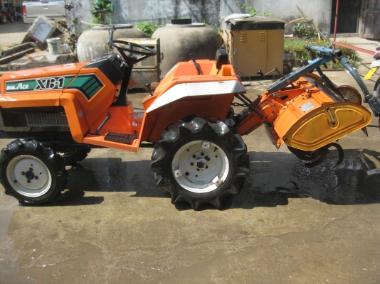 ขายรถไถ KUBOTA XB-1 4WD พร้อมใช้งาน ขายรถไถ KUBOTA XB-1 4WD พร้อมใช้งาน