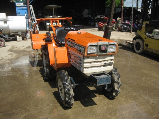 ขายรถไถ KUBOTA ZB1402M 4WD พร้อมใช้งาน ขายรถไถ KUBOTA ZB1402M 4WD พร้อมใช้งาน